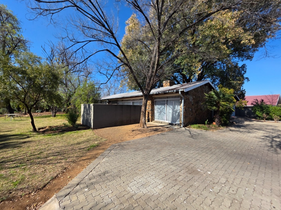 16 Bedroom Property for Sale in Universitas Free State